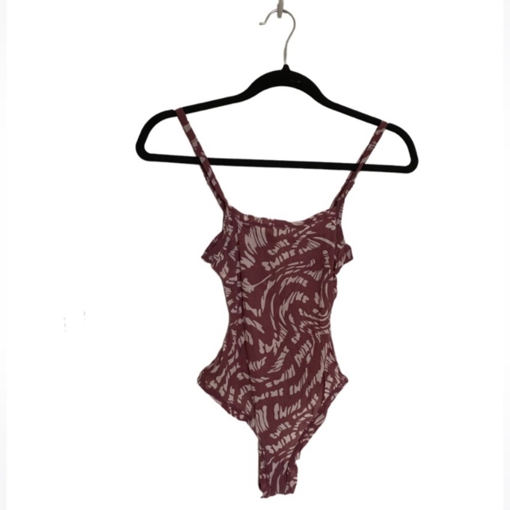 Skims Summer Mesh Raspberry Swirl Bodysuit - Picture 4 of 12